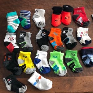 Baby boys sockets never used, also mittens